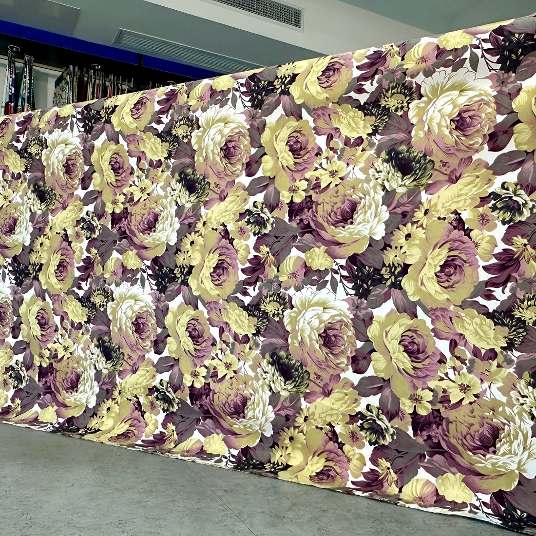 Wholesale Bedsheet Supplier UAE: The Benefits of Floral Printed Bedsheets - Julanar Home Decor