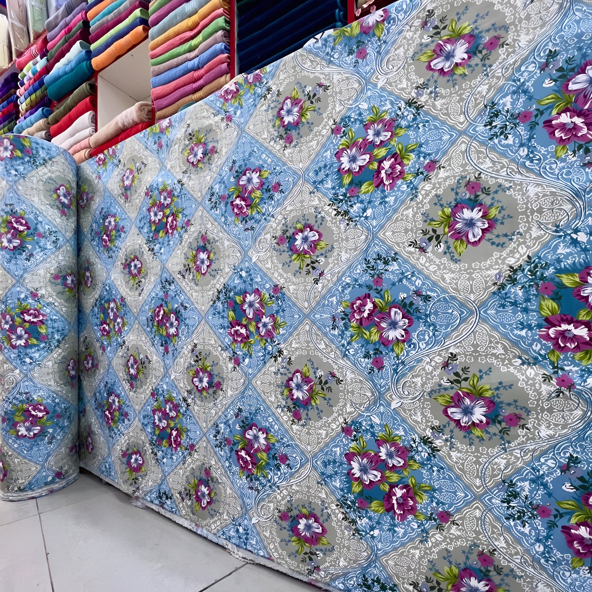 Luxury floral bedding fabric roll with rose print design