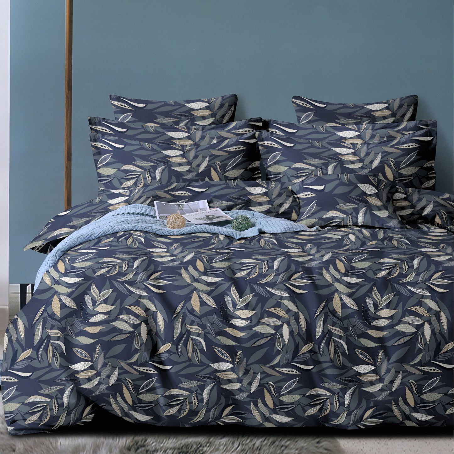 Elegant leaf pattern bedsheet set for modern bedroom décor