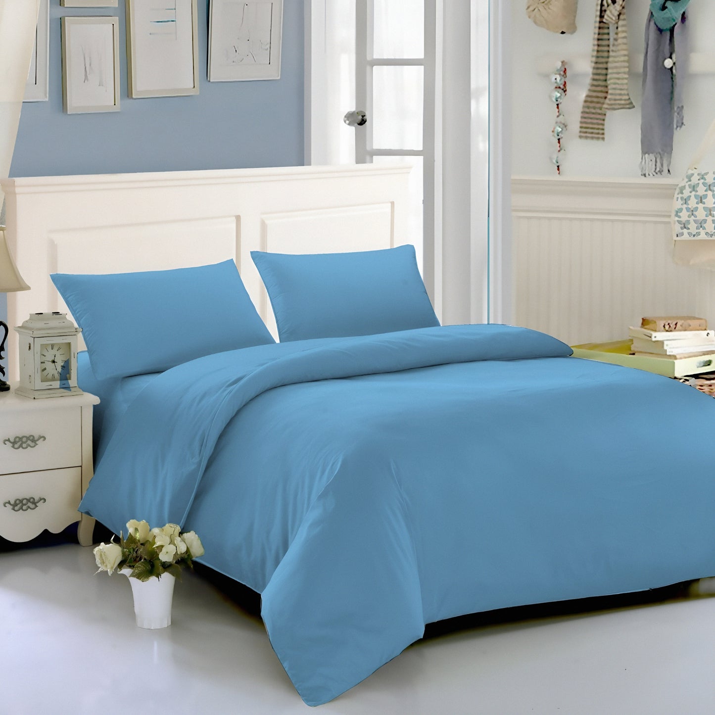 Soft breathable blue bedsheet with pillow covers